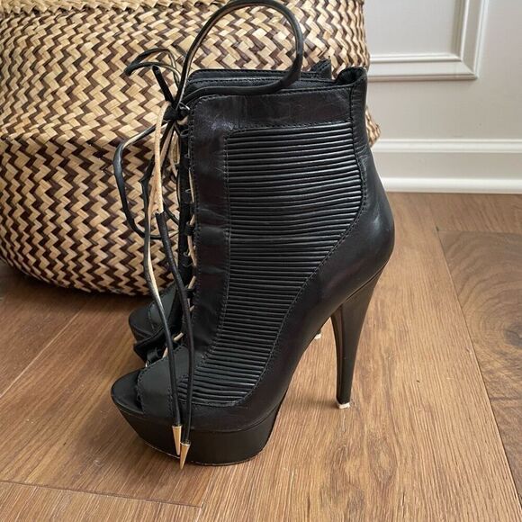 L.A.M.B. Gwen Stefani Hoku Stiletto Bootie Lace Up Black Leather 6 - Picture 3 of 9